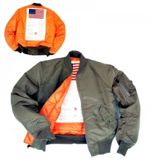 Mi a Blood chit az amerikai pilóta dzsekik és kabátok bélésében?